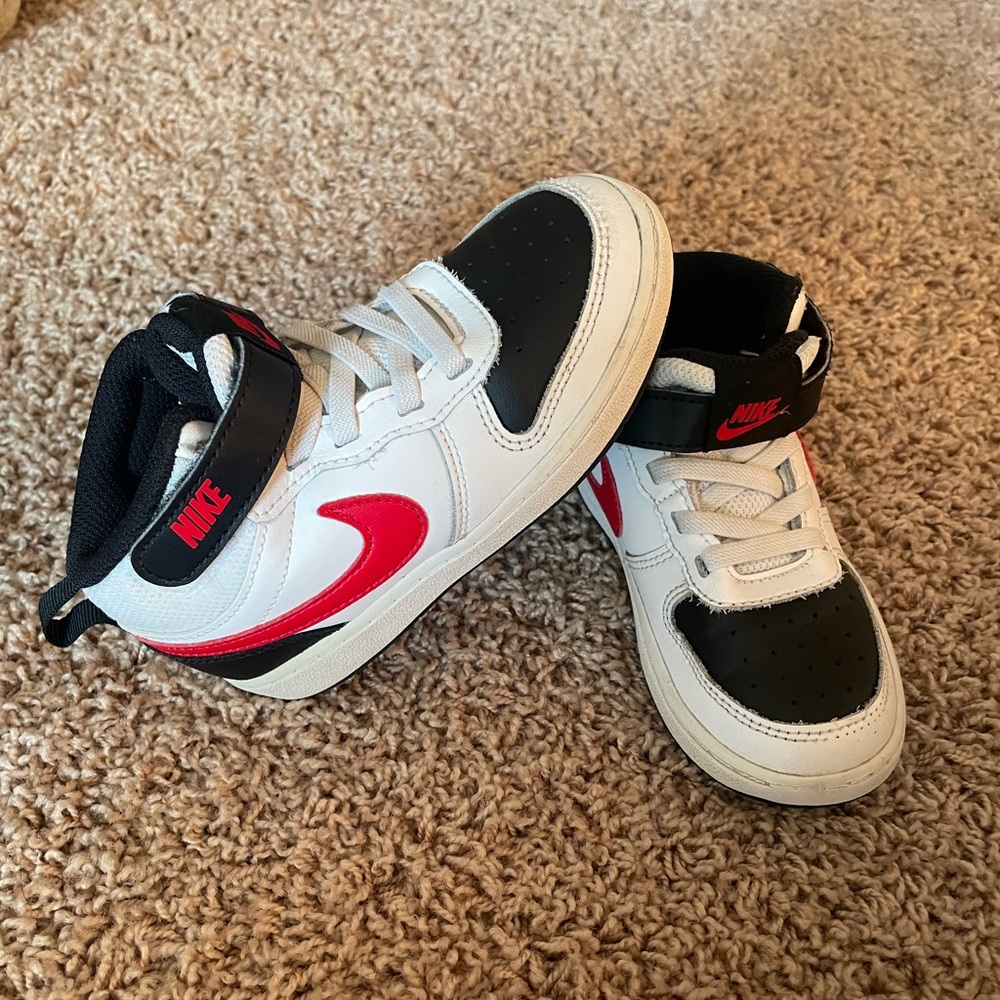 Nike high tops size 9c